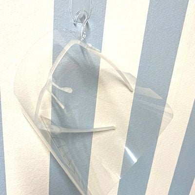 【クリックポスト対応】子ども用フック付フェイスシールド　フレーム色　半透明　１個入り